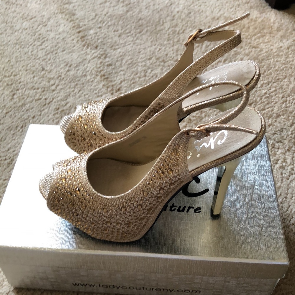 Heels - Picture 3 of 10